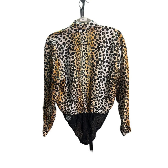 RIXO LONDON Avril Wrap effect Metallic Leopard print Bodysuit - Picture 5 of 8